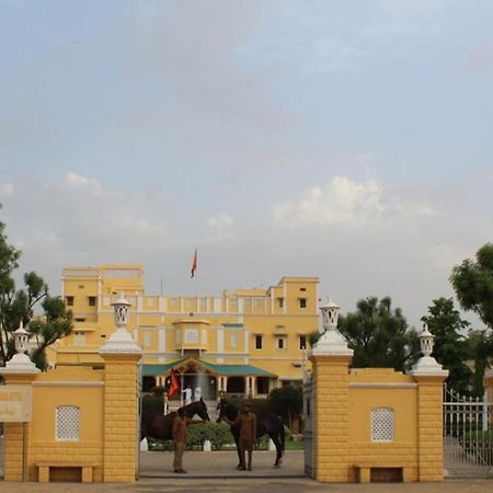 ループ ニワス コティ ホテル Nawalgarh エクステリア 写真