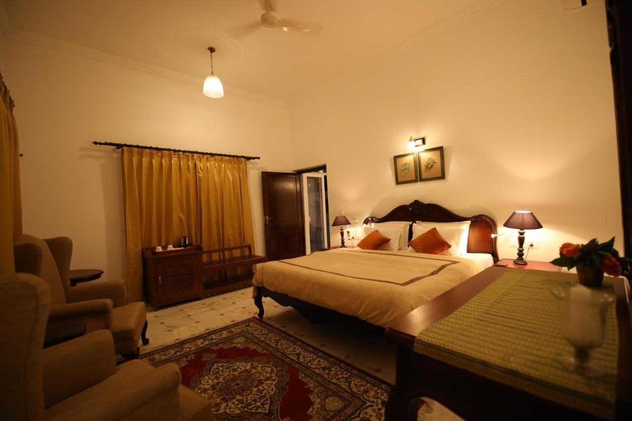 ループ ニワス コティ ホテル Nawalgarh エクステリア 写真