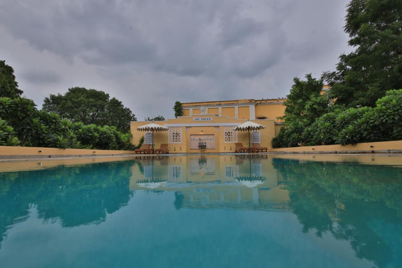 ループ ニワス コティ ホテル Nawalgarh エクステリア 写真