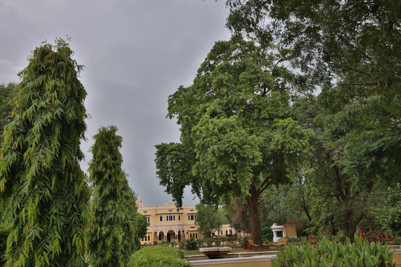 ループ ニワス コティ ホテル Nawalgarh エクステリア 写真