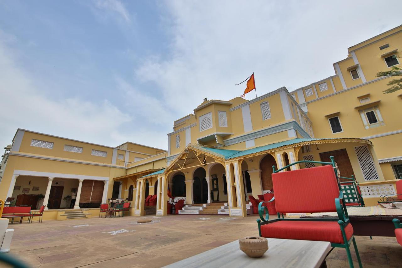 ループ ニワス コティ ホテル Nawalgarh エクステリア 写真