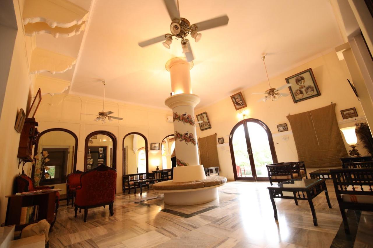 ループ ニワス コティ ホテル Nawalgarh エクステリア 写真