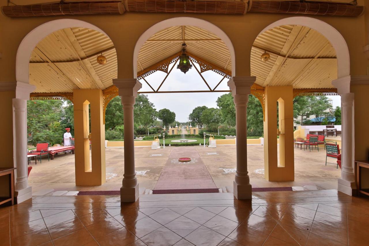 ループ ニワス コティ ホテル Nawalgarh エクステリア 写真
